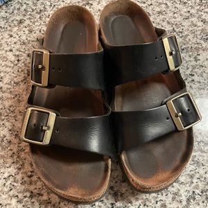 EUC REAL LEATHER black Arizona Birkenstocks